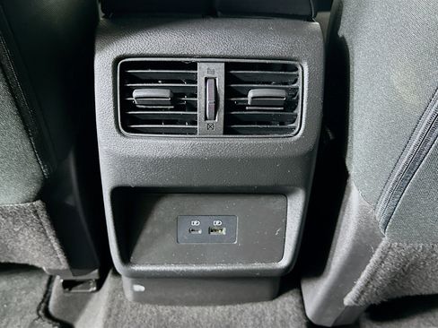 Used 2023 Nissan Rogue SV FWD image 27