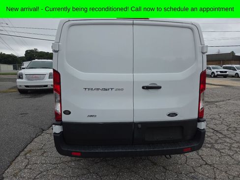 Used 2022 Ford Transit 250 Low Roof AWD image 5