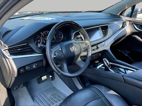 Used 2020 Buick Enclave Avenir w/ Avenir Technology Package FWD image 17