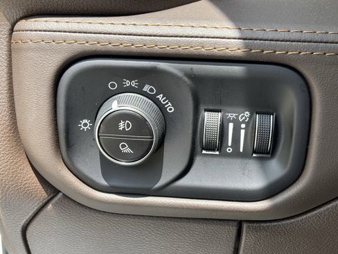 New 2026 RAM 2500 Limited AWD/4WD image 25