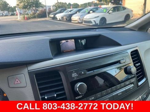 Used 2014 Toyota Sienna LE FWD image 20