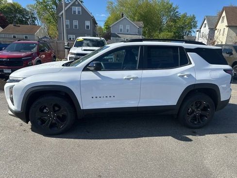 New 2026 Chevrolet Equinox LT AWD/4WD image 2