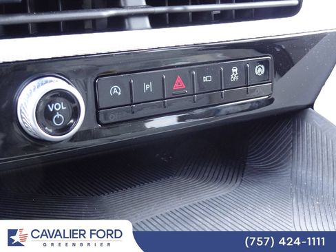 Used 2026 Ford Explorer Active w/ Active Comfort Package AWD/4WD image 31