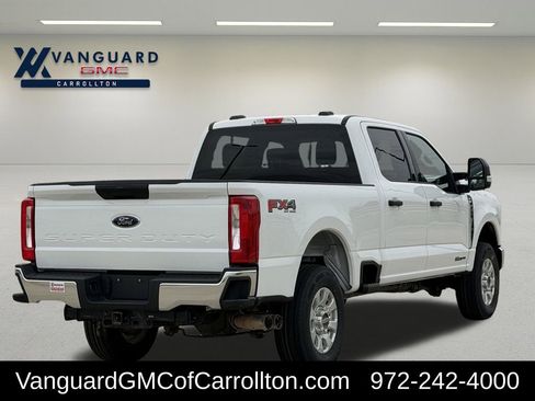 Used 2024 Ford F250 XLT w/ FX4 Off-Road Package AWD/4WD image 10
