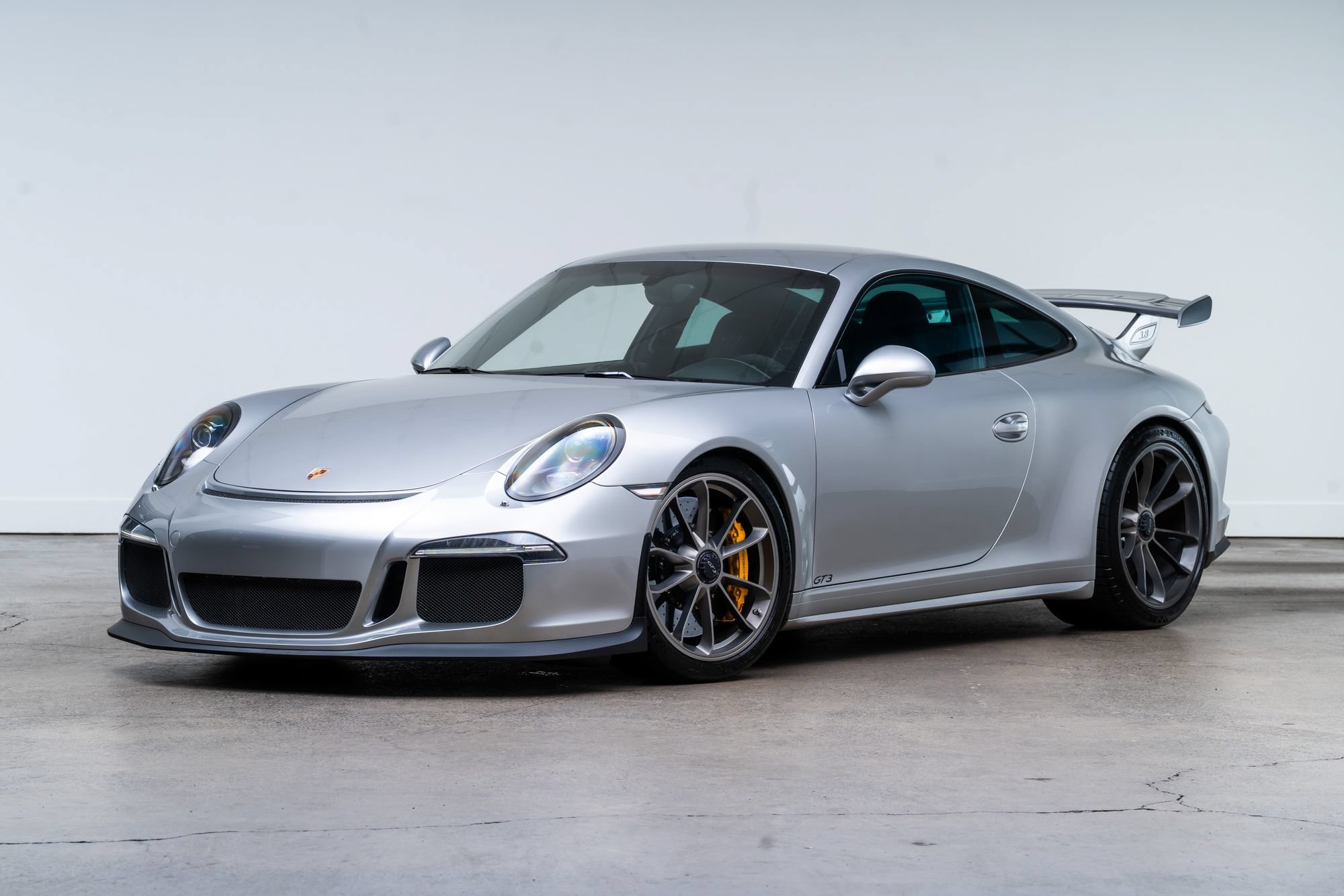 Used 2015 Porsche 911 GT3 RWD image 4