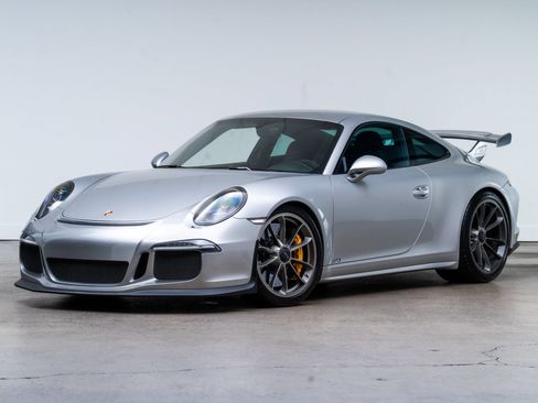 Used 2015 Porsche 911 GT3 RWD image 4