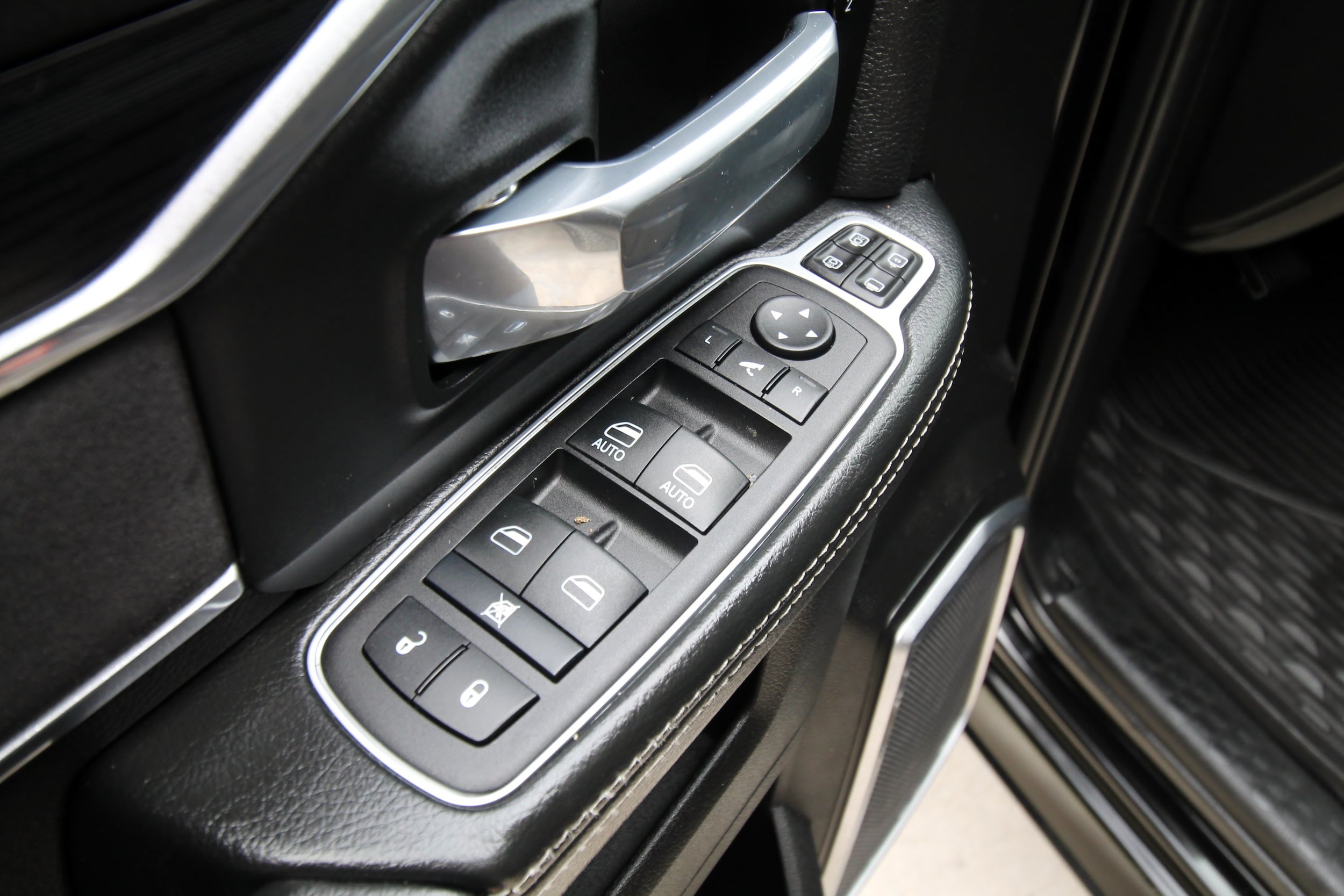 Used 2024 RAM 3500 Laramie w/ Night Edition AWD/4WD image 20