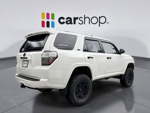 Used 2018 Toyota 4Runner SR5 Premium image 5