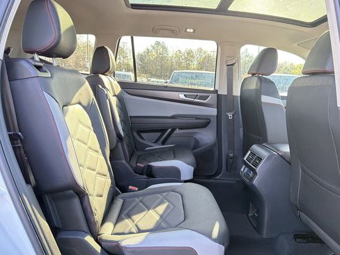 New 2026 Volkswagen Atlas Peak Edition AWD/4WD image 19