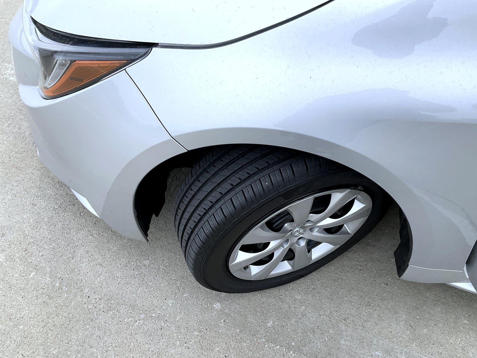 Used 2024 Toyota Corolla LE FWD image 29