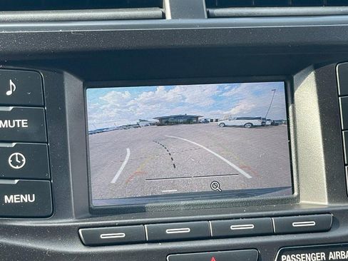 Used 2018 Ford Explorer FWD image 31