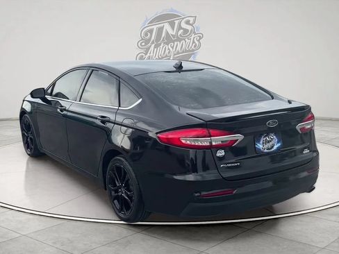 Used 2020 Ford Fusion SE w/ Equipment Group 151A FWD image 4