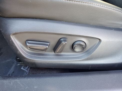 Used 2022 Toyota Camry XSE image 18