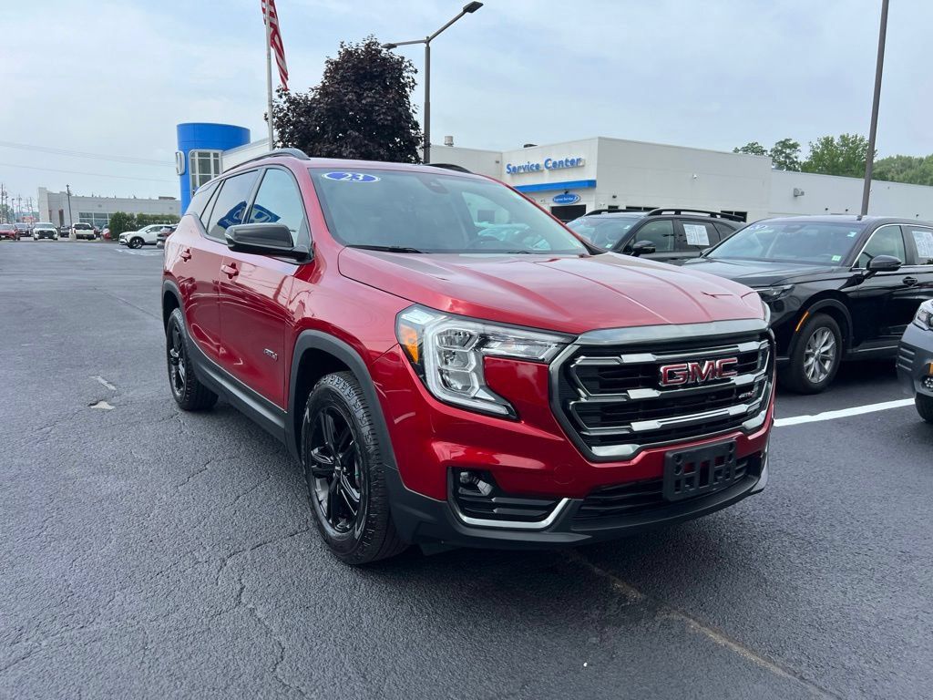 Used 2023 GMC Terrain AT4 AWD/4WD image 7