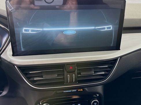 Used 2023 Ford Escape SE w/ PHEV Premium Package image 18