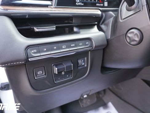 Used 2023 Cadillac Escalade ESV Sport Platinum w/ LPO, Floor Liner Package image 18