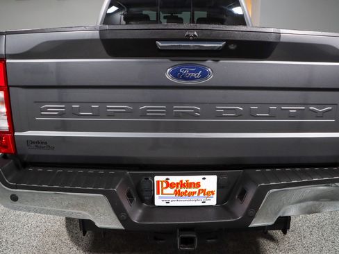 Used 2021 Ford F250 Lariat w/ Lariat Value Package AWD/4WD image 8