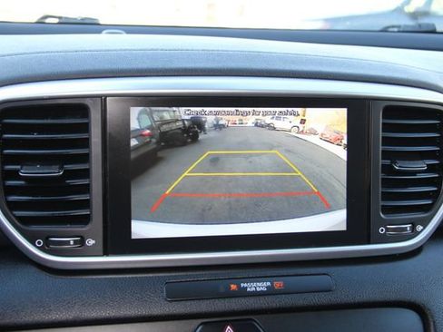 Used 2020 Kia Sportage S image 27