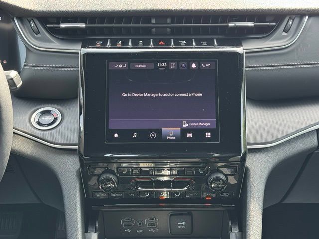 Used 2025 Jeep Grand Cherokee Laredo X w/ Luxury Tech Group I AWD/4WD image 25