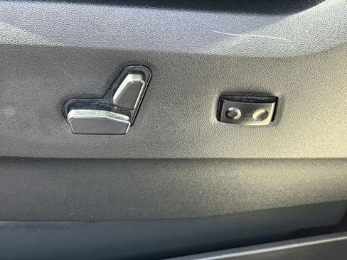 Used 2019 Dodge Grand Caravan SXT w/ Rear Park Assist Package FWD image 11
