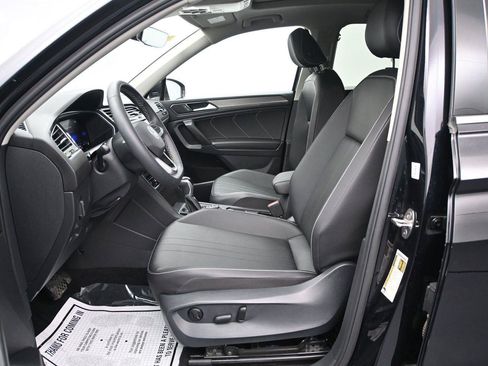 Used 2022 Volkswagen Tiguan SE AWD/4WD image 7