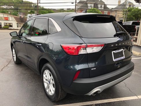 Used 2022 Ford Escape SE w/ Convenience Package AWD/4WD image 3