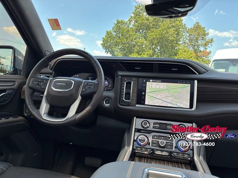 Used 2024 GMC Yukon Denali w/ Denali Reserve Package RWD image 19