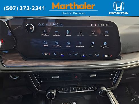 Used 2025 Chevrolet Suburban Z71 AWD/4WD image 23