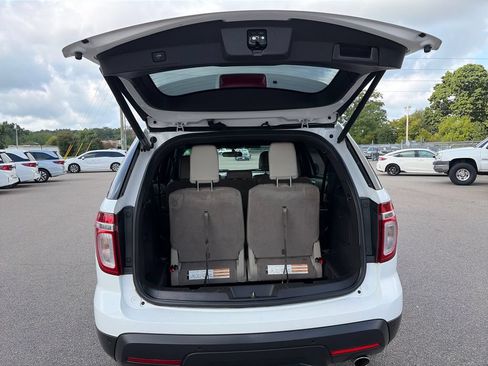 Used 2014 Ford Explorer XLT w/ Equipment Group 202A FWD image 23