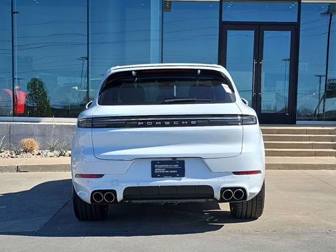 Certified 2024 Porsche Cayenne S image 6