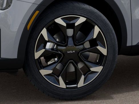 New 2025 Kia Sorento SX image 9