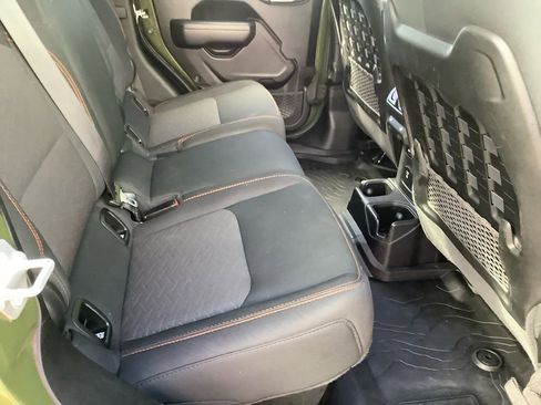 Used 2021 Jeep Gladiator Mojave w/ Cold Weather Group AWD/4WD image 17