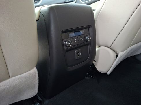 Certified 2023 Buick Enclave Essence image 12