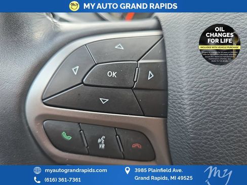 Used 2021 Jeep Cherokee Limited w/ Elite Package AWD/4WD image 15