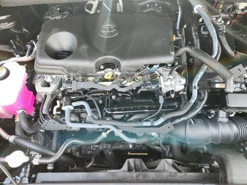 Certified 2026 Toyota Sienna XLE FWD image 32