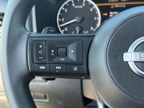 Used 2024 Nissan Rogue SV AWD/4WD image 15
