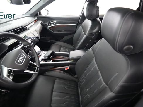 Used 2023 Audi e-tron Chronos AWD/4WD image 4