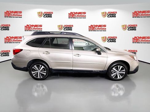 Used 2019 Subaru Outback 2.5i Limited AWD/4WD image 19