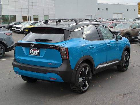 New 2026 Nissan Kicks SR w/ SR Premium Package image 3