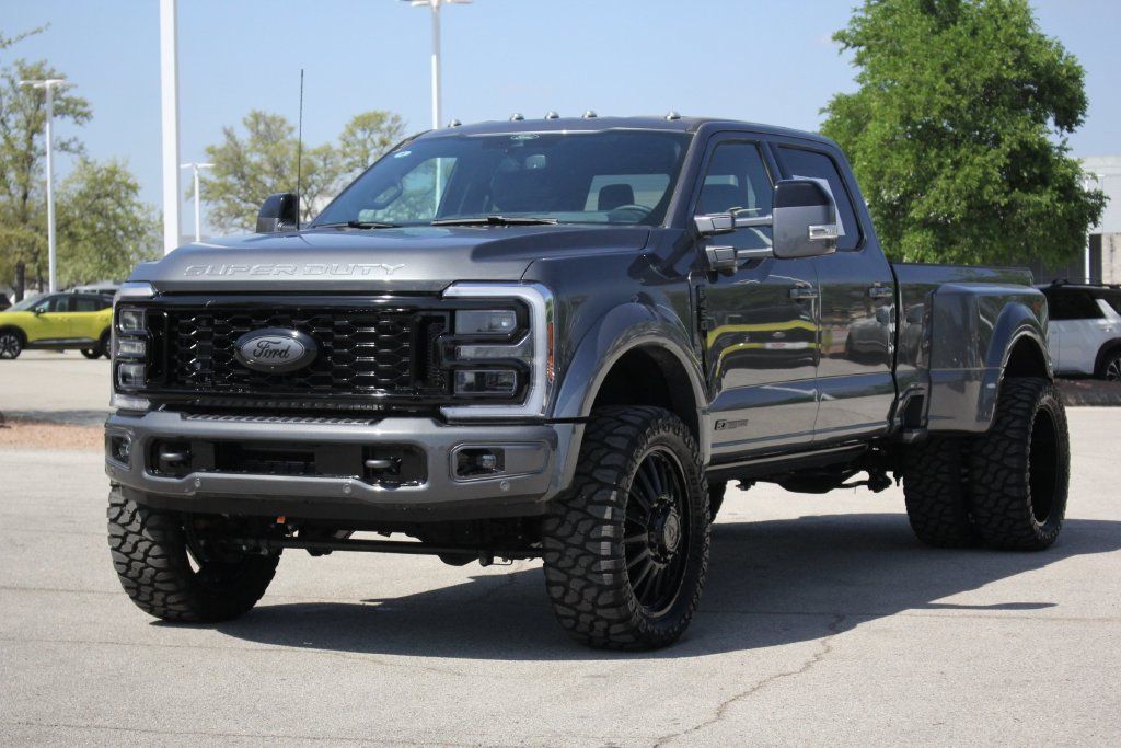 Used 2026 Ford F450 Platinum w/ FX4 Off-Road Package AWD/4WD image 7