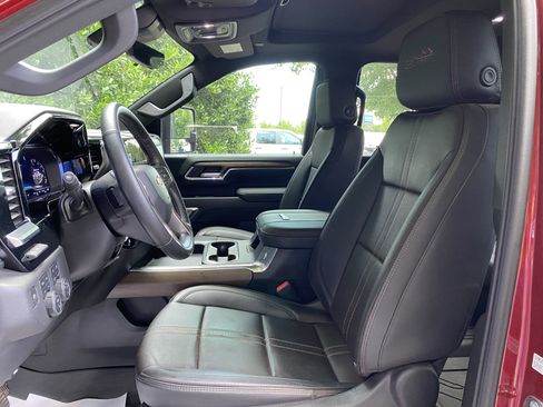 Used 2024 Chevrolet Silverado 2500 High Country w/ High Country Premium Package image 16