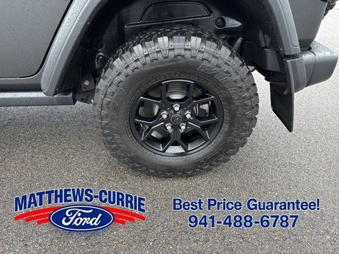 Used 2025 Jeep Wrangler Unlimited Sport AWD/4WD image 14