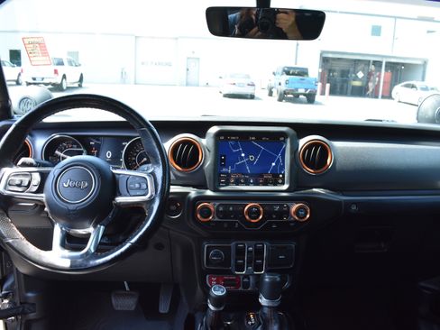Used 2023 Jeep Gladiator Mojave w/ LED Lighting Group AWD/4WD image 29