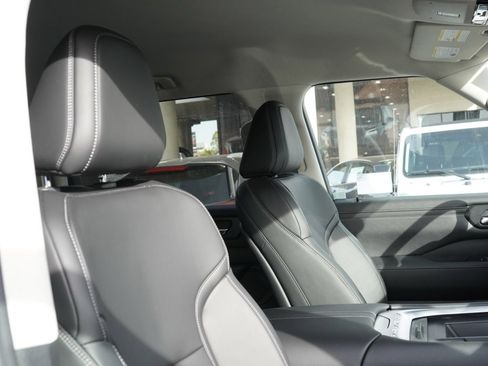 New 2026 Nissan Armada SV image 19