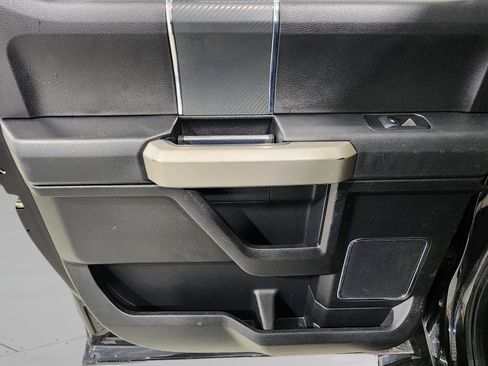 Used 2018 Ford F150 Lariat image 33