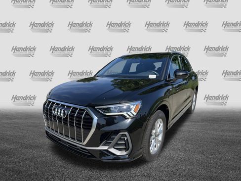 Used 2023 Audi Q3 2.0T Premium Plus w/ Premium Plus Package AWD/4WD image 5