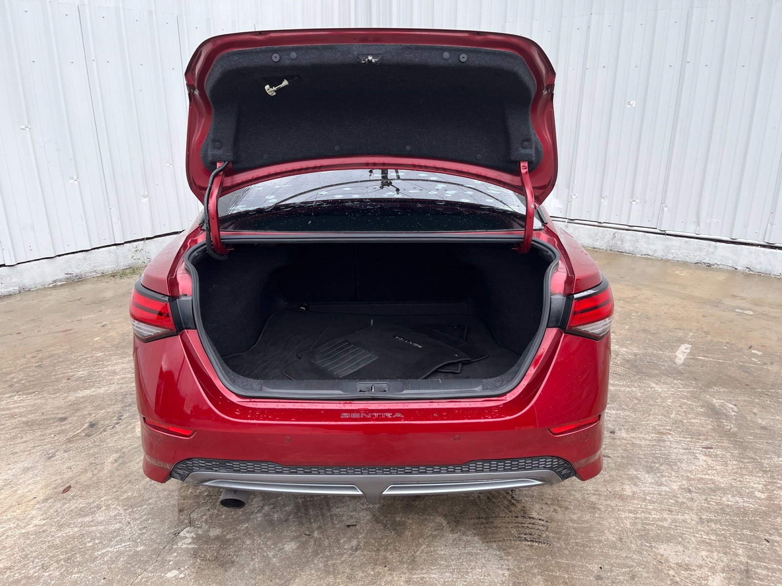 Used 2021 Nissan Sentra SR FWD image 8