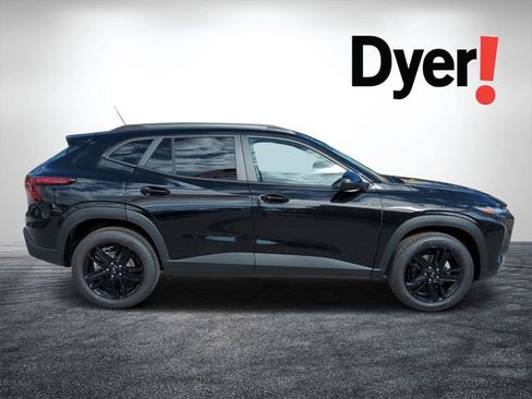 New 2026 Chevrolet Trax ACTIV w/ Sunroof Package image 2