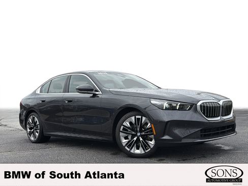 Certified 2025 BMW 530i w/ Premium Package image 1