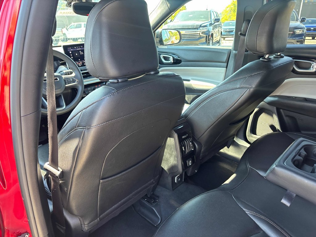 Used 2024 Jeep Compass Limited AWD/4WD image 20